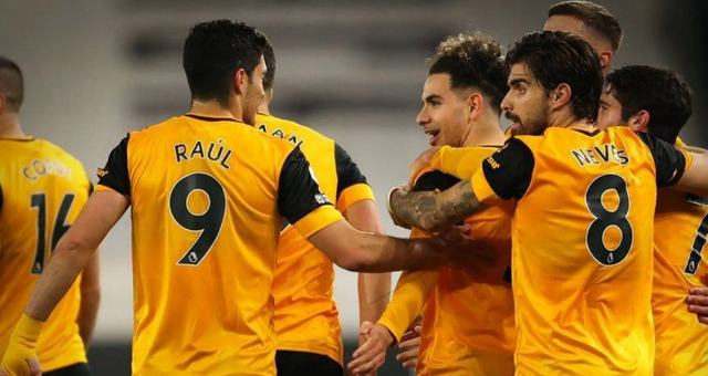 【赛后战报】还是下野辅齐发力，TES鏖战40分钟横扫LGD